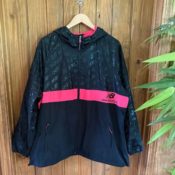 New Balance Zip Up Hooded Windbreaker Jacket in Black/Pink - Picture 1 of 7